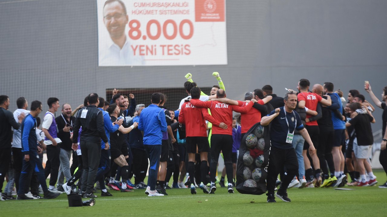 Altay Girdaptan Çıktı