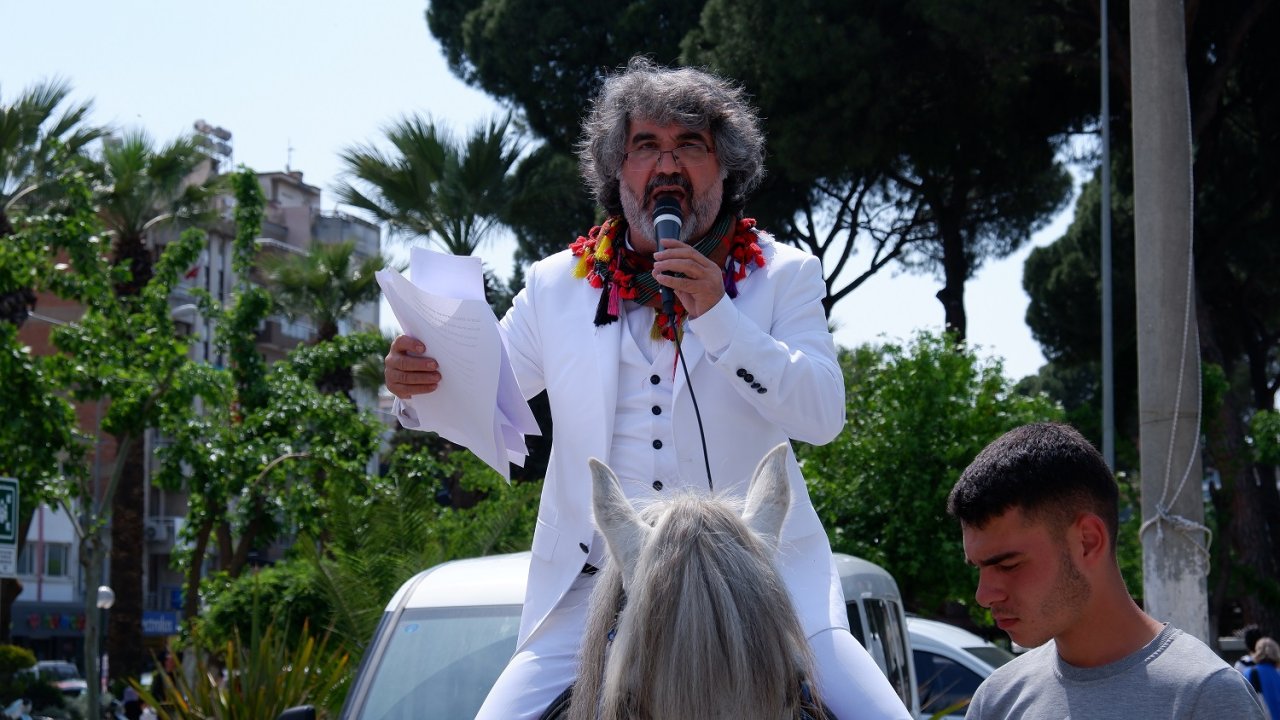 İzmir 2'nci Bölge Bağımsız Milletvekili Adayı Bayındır'dan 'tele Miting'