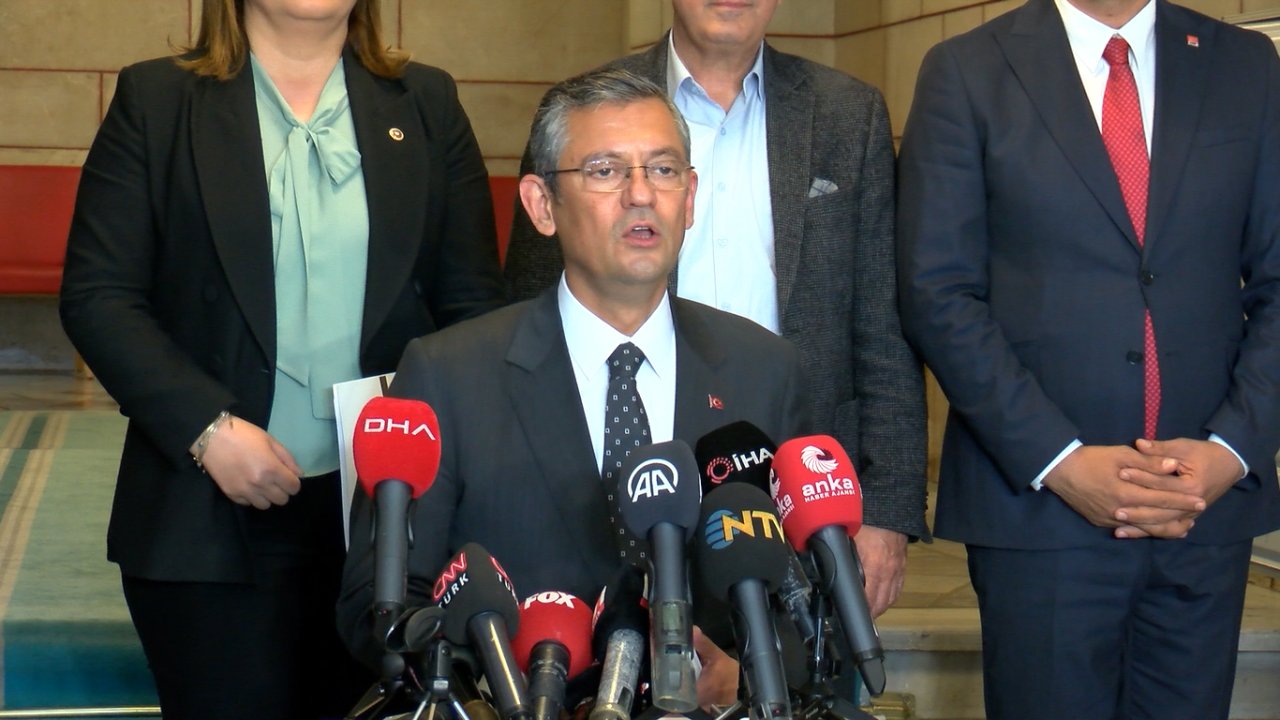 TBMM'de CHP'nin Grup Başkanı Özgür Özel oldu