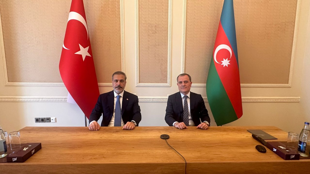 Dışişleri Bakanı Fidan, Azerbaycanlı mevkidaşı Bayramov ile KEİ toplantısına katıldı