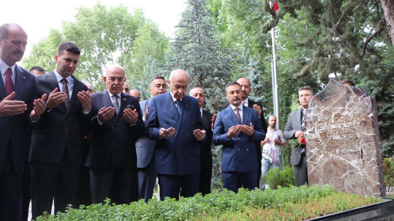 Bahçeli: Siyasi istikrarın devamında yarar vardır