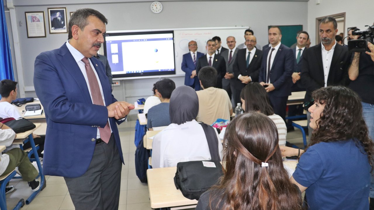 Bakan Tekin, Elazığ'da (3)