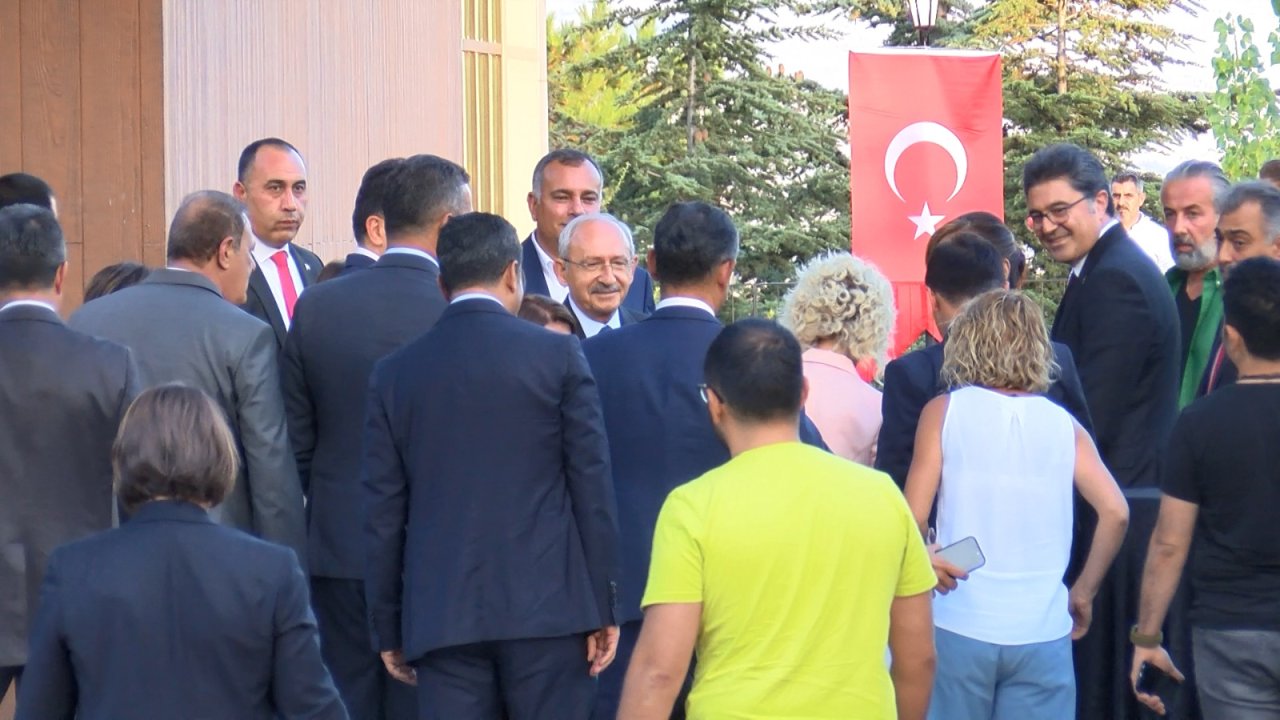Kılıçdaroğlu, milletvekilleri ile Ankara'da bir araya geldi