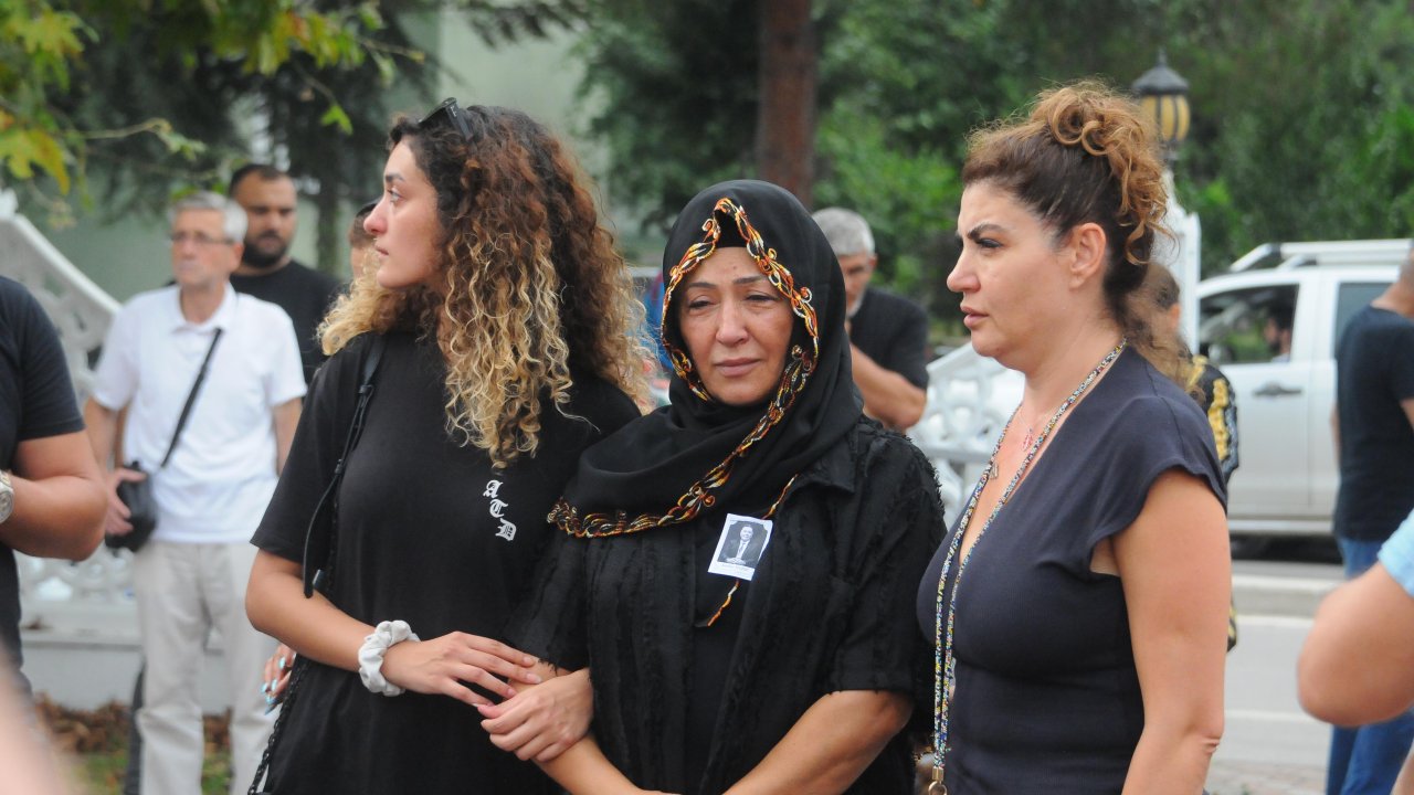 Akşener, İYİ Partili Yıldız’ın cenaze törenine katıldı: Kardeşimi kaybetmiş gibi hissediyorum