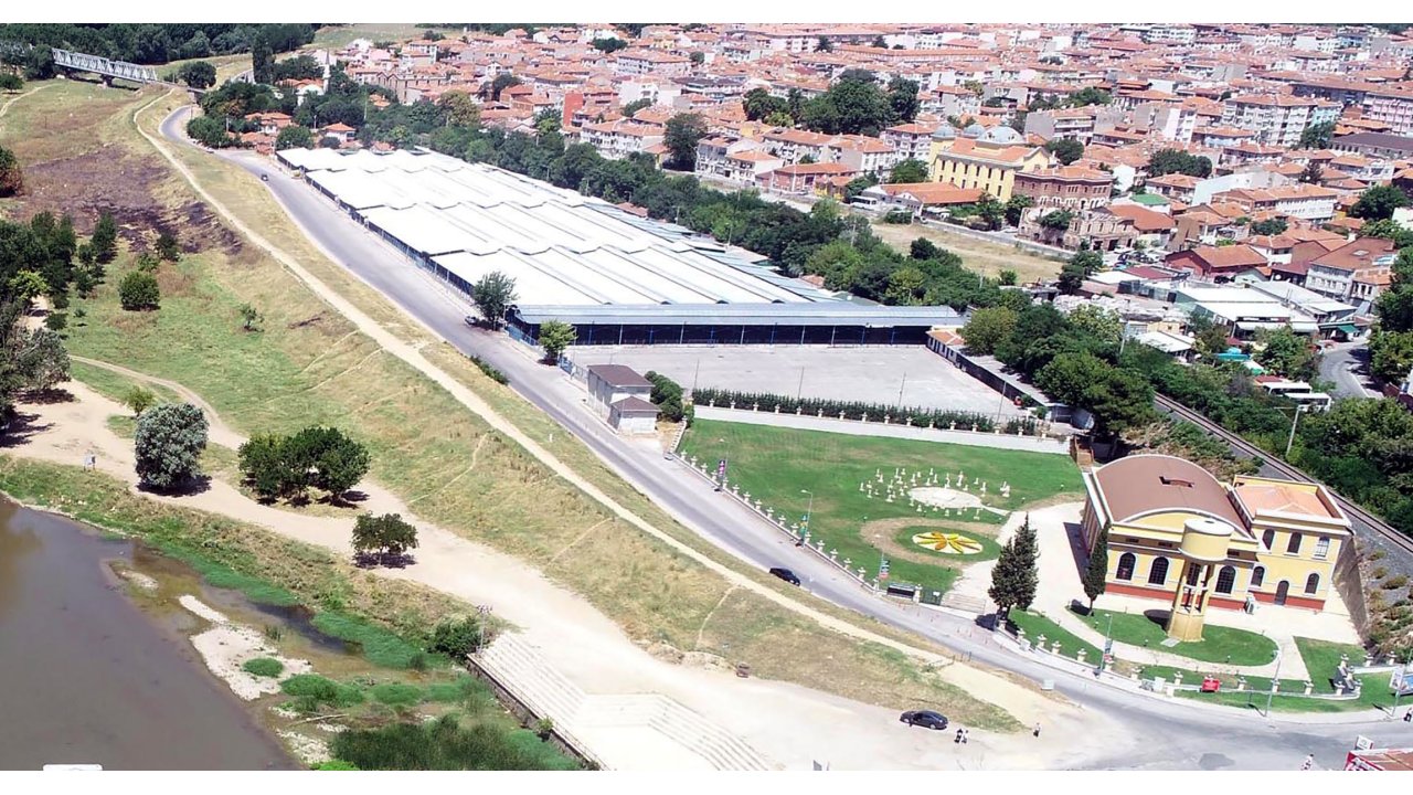 Edirne'de, taşınmazları satışa çıkaran belediyeye AK Parti ve İYİ Parti'den tepki