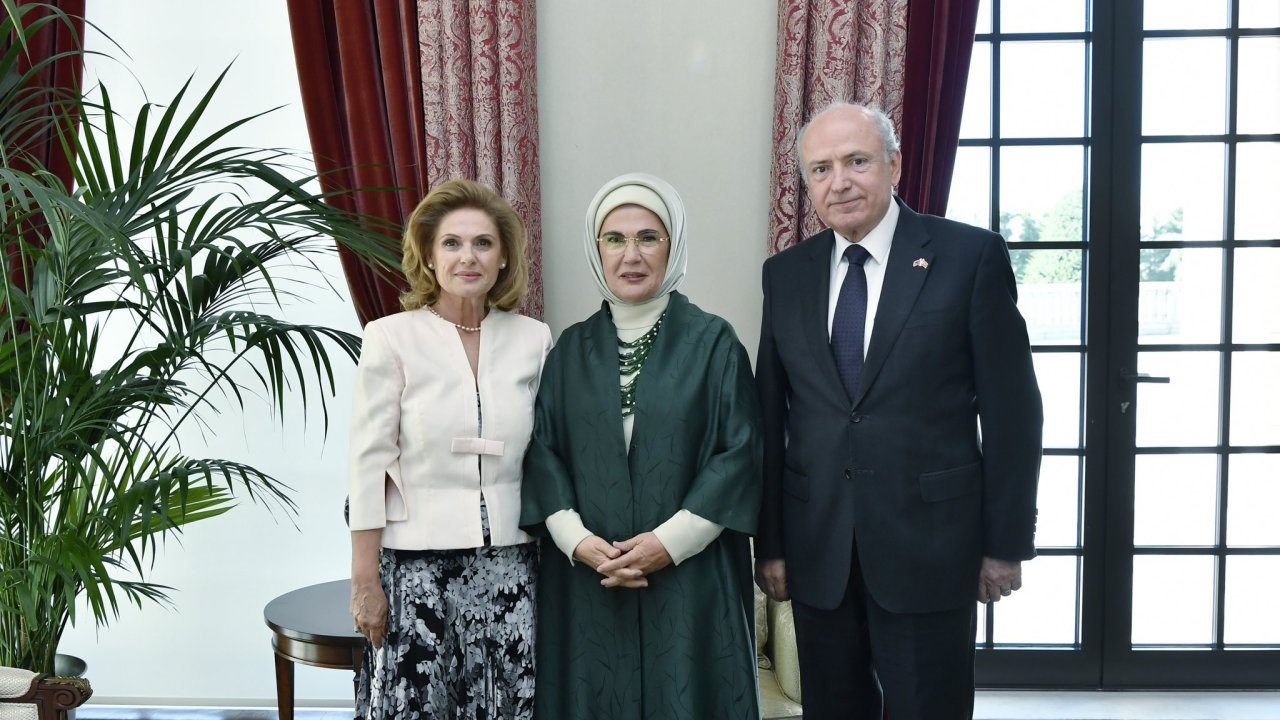 Emine Erdoğan, eylülde görev süresi dolacak büyükelçi ve eşleriyle bir araya geldi