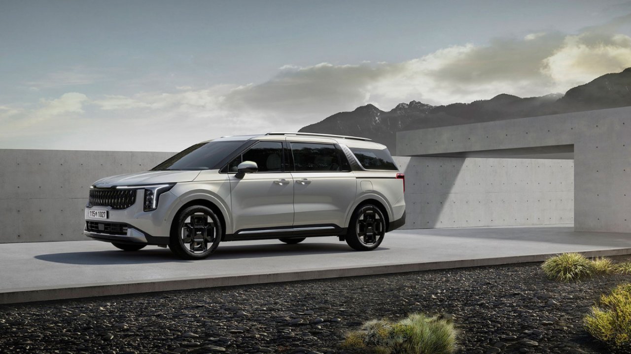 Kia Carnival'ın makyajlı versiyonu tanıtıldı