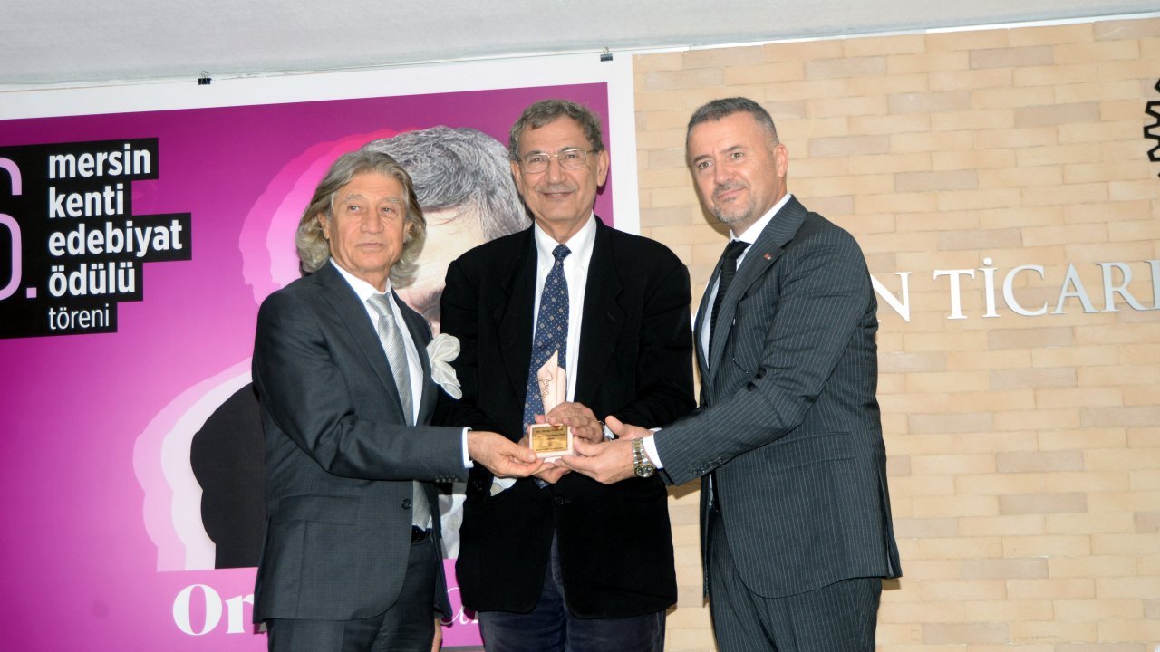 16. Mersin Kenti Edebiyat Ödülü'nün sahibi Orhan Pamuk oldu