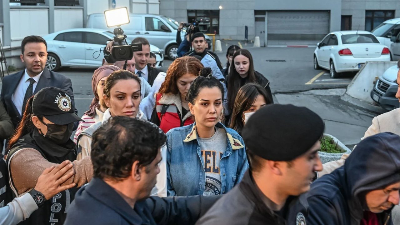 Destekçilerini gören Dilan Polat gözyaşlarını tutamadı