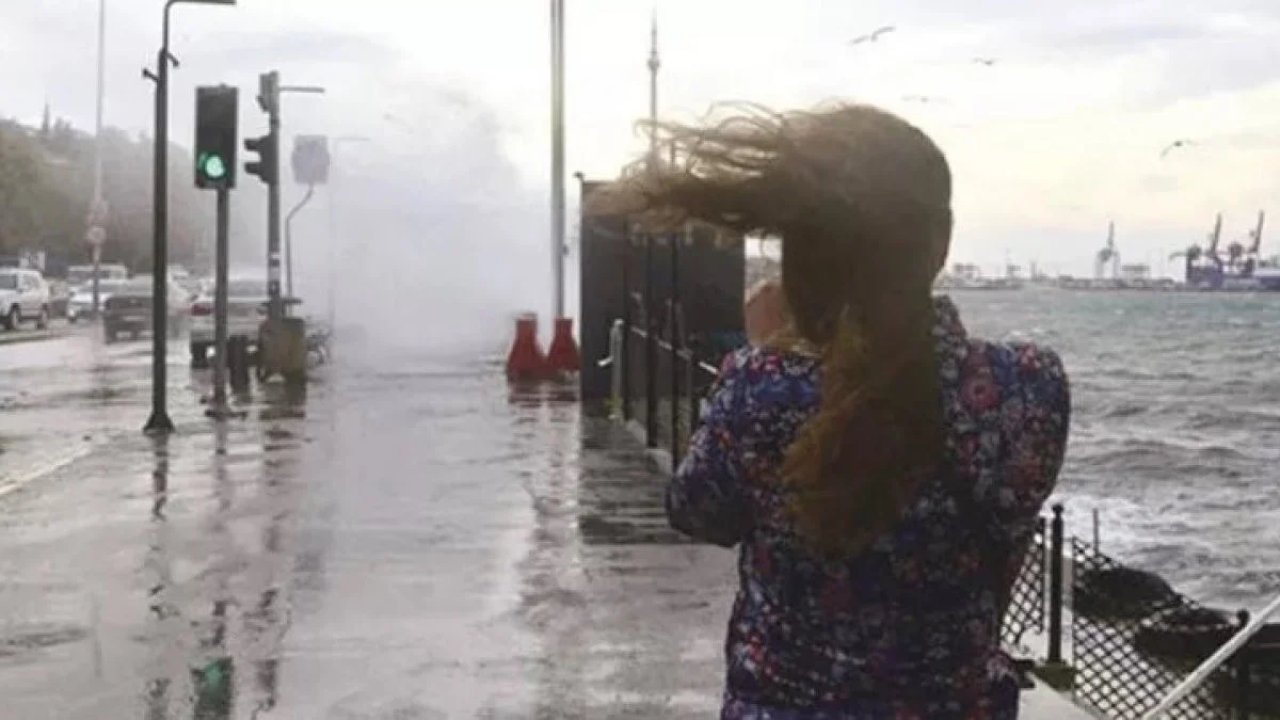 İstanbul'da okullar tatil mi? Valilik açıkladı