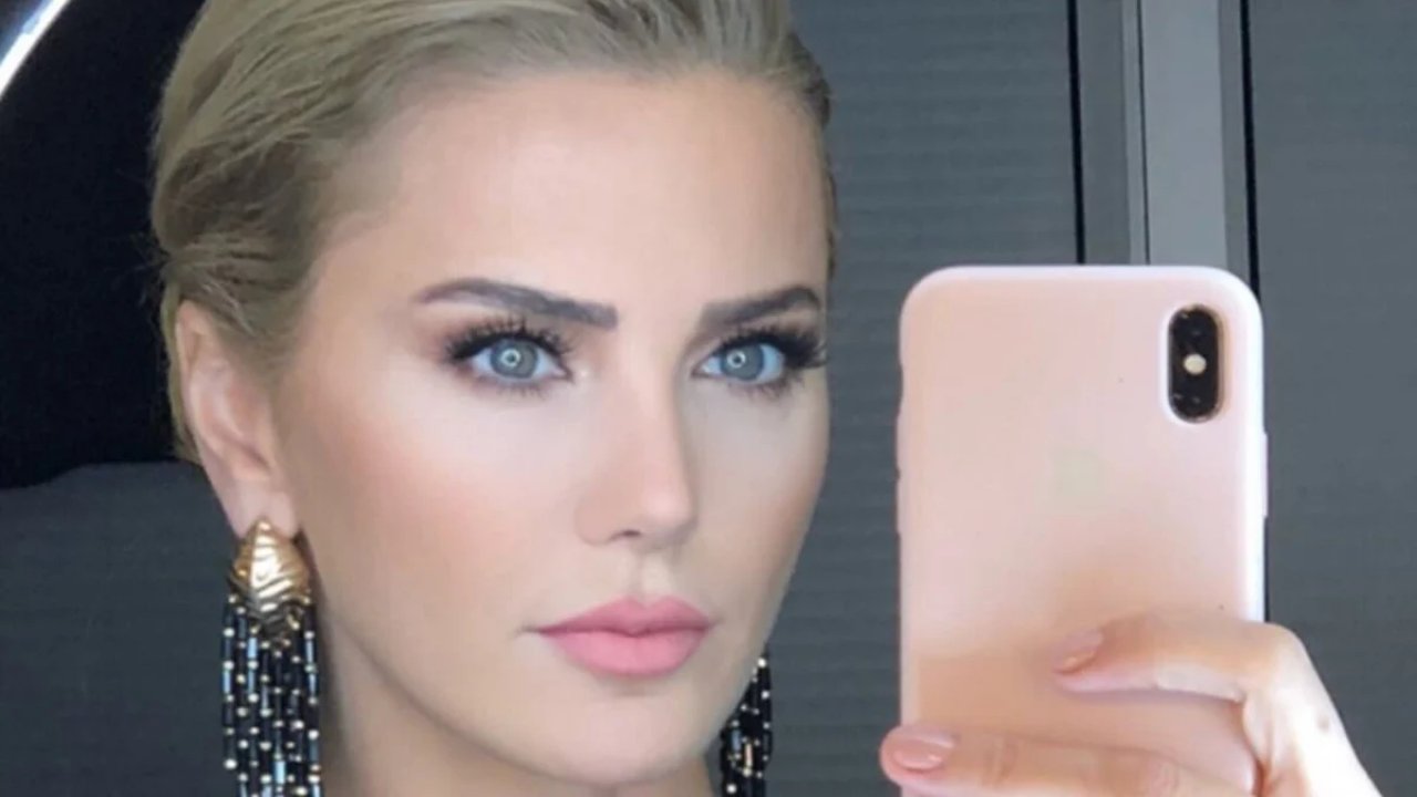 Ece Erken'den eski eşine gönderme