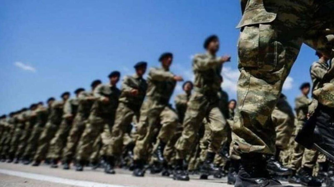 Askerliği 1 Yıl Uzatana Toplam Kaç TL Ödenecek? Askerlikte Para Kazanabilirsiniz!