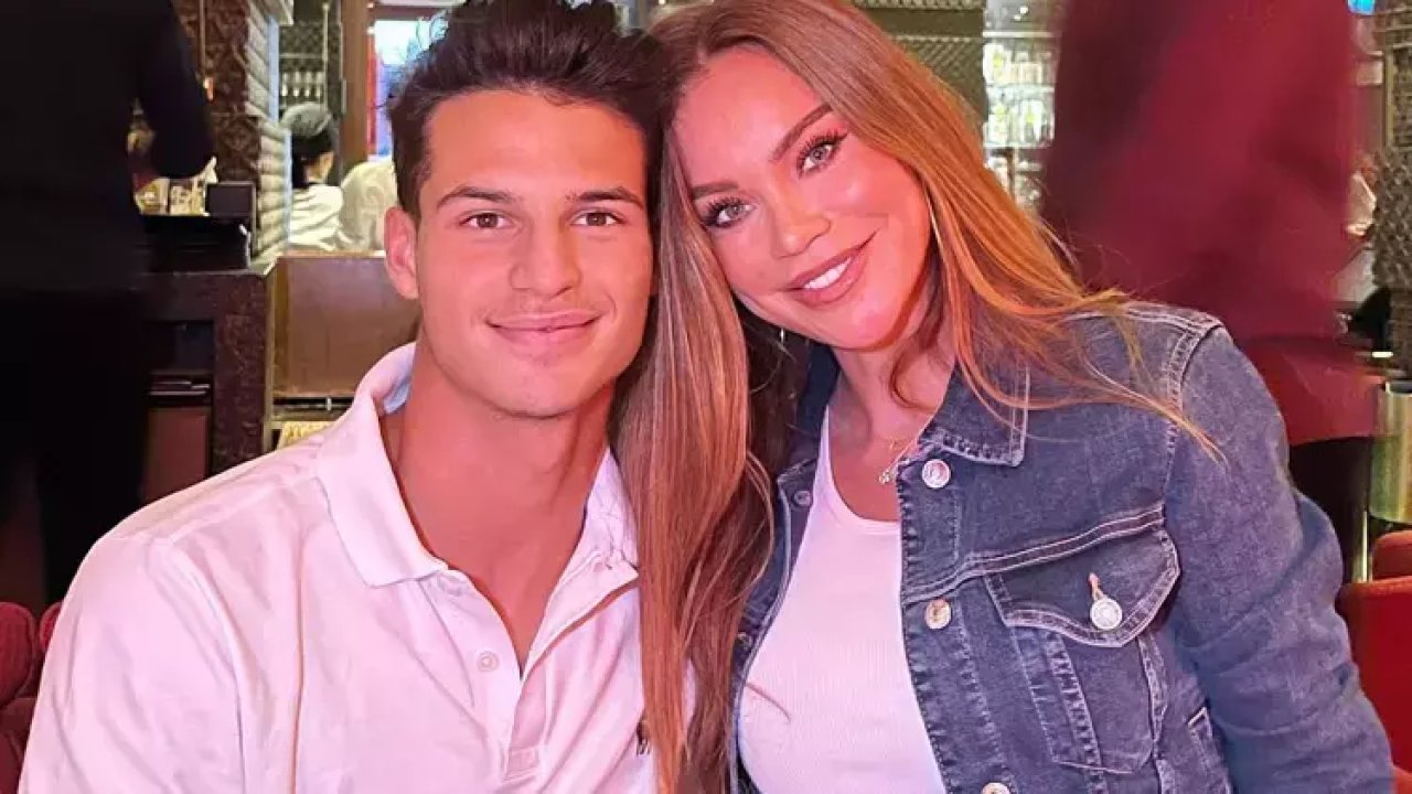 Ebru Şallı ve oğlu Beren Tan sosyal medyayı salladılar