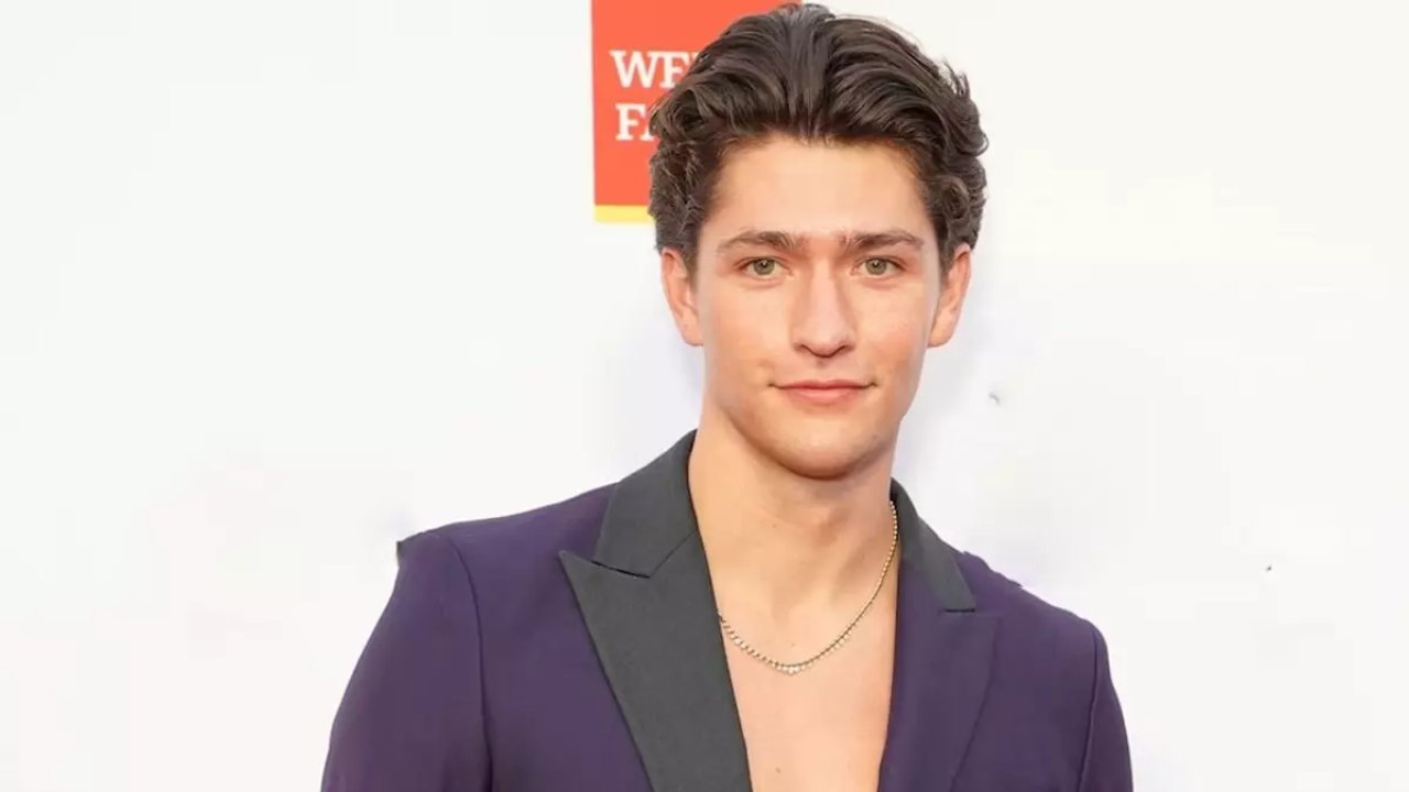 Tiny Pretty Things'in yıldızı Barton Cowperthwaite'den üzücü haber