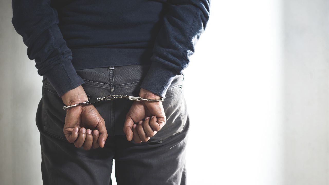 Bu nasıl cinayet! Şaka amaçlı omuz attı, küfür yiyince öldürdü