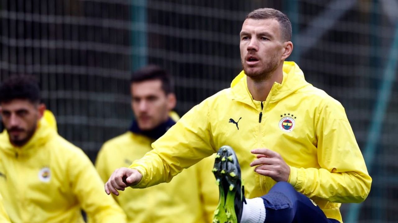 Fenerbahçe'nin Nordsjaelland maçı kadrosu açıklandı! İşte Fenerbahçe'nin kamp kadrosu