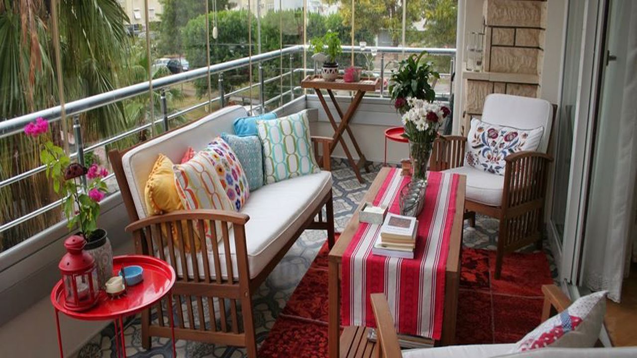 Sonbahara Özel Balkon Dekorasyonlarıyla Evinizde Başka Bir Dünya Yaratın
