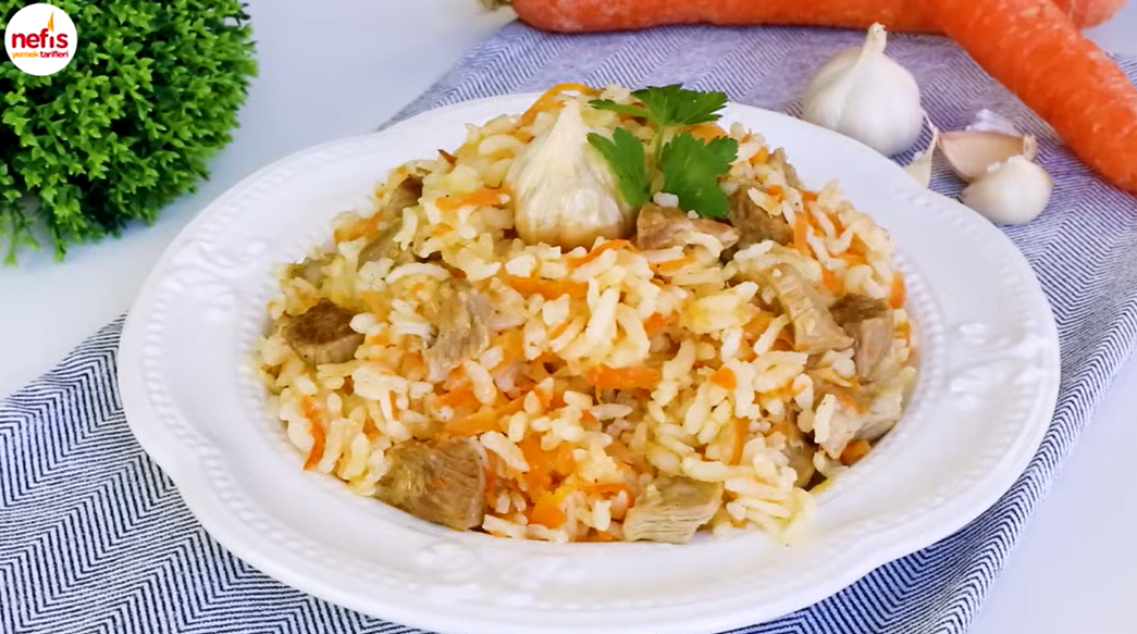 Hep aynı şeyi yemekten sıkıldım diyenlere! İşte harika bir Özbek pilavı tarifi