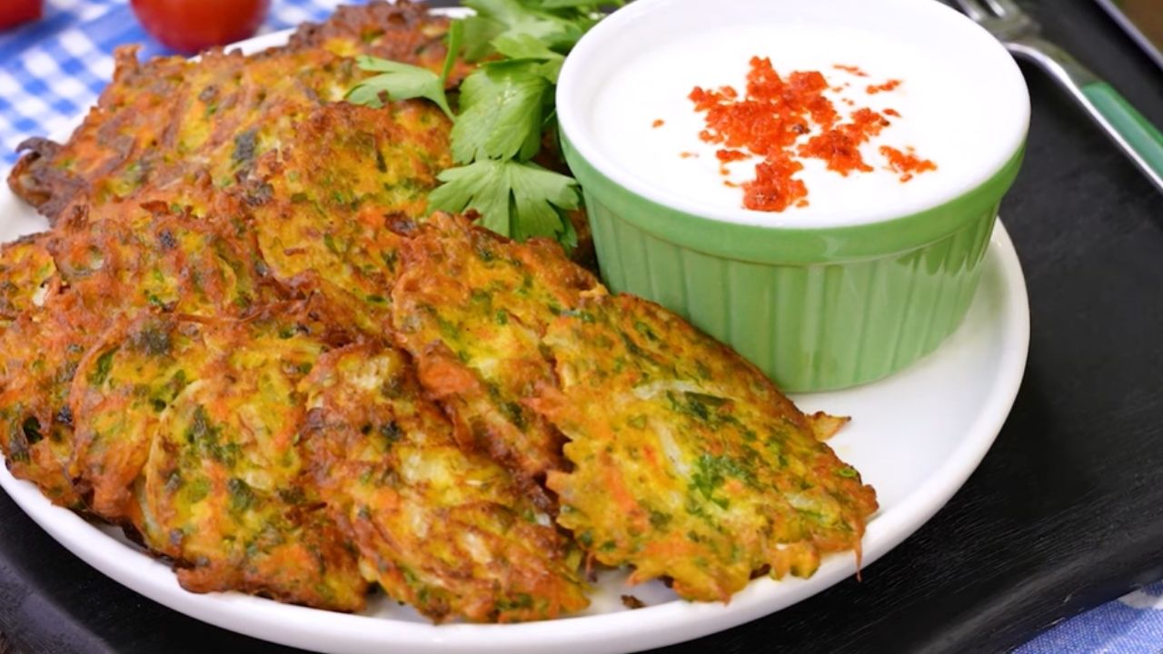 Hep aynı yemeği yemek istemeyenlere! Soğan mücveri tarifi