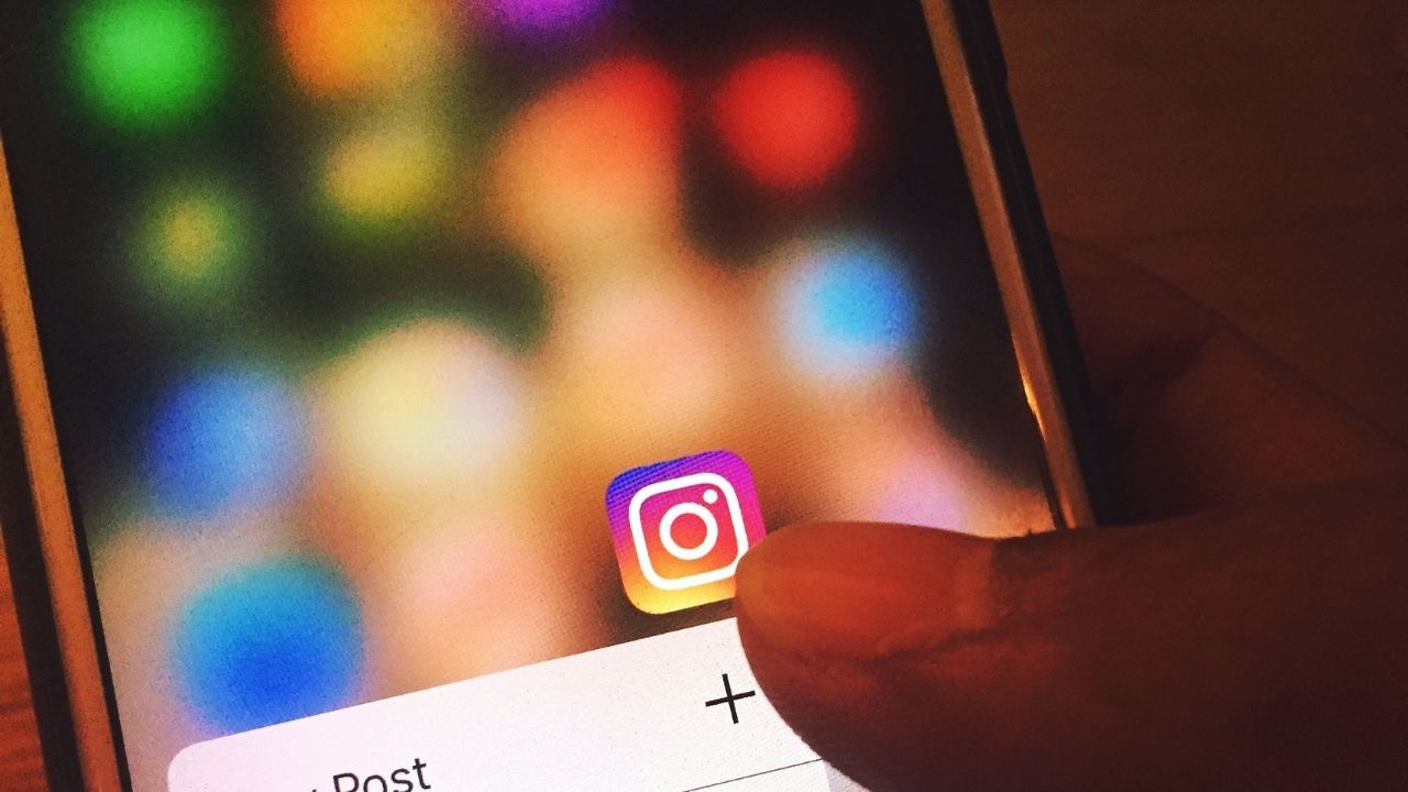 Instagram DM'de, ekran görüntüsü alınca bildirim gider mi?
