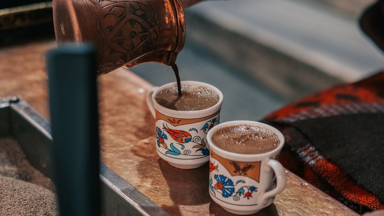 Falda göz görmek anlama gelir? Falda göz görmek neye işaret eder?