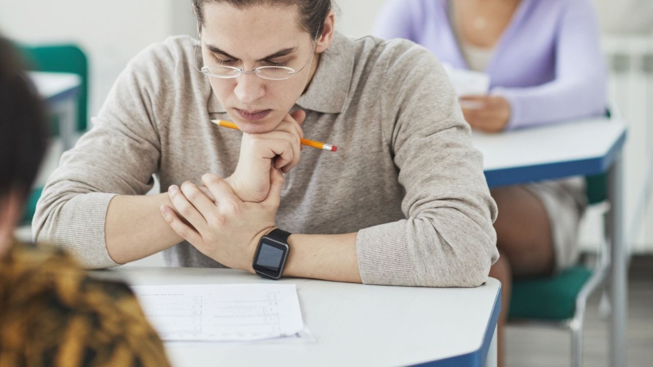 Açık lise 2. dönem sınavları ne zaman? Açık Öğretim Lisesi sınav giriş belgesi hangi tarihte yayımlanacak?