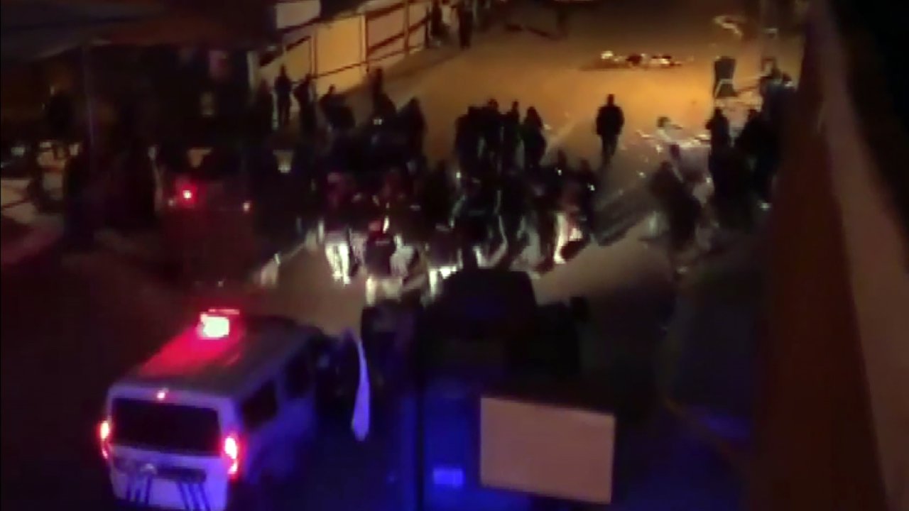 Evin Bahçesine Eyp Atıp, Pompalı Tüfekle Ateş Ettiler