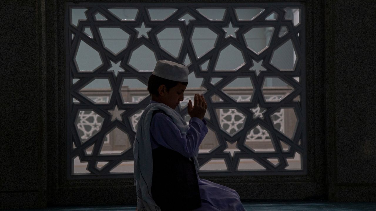 Kadir Gecesi'nde hangi namaz kılınır? Kadir Gecesi namazı kaç rekat?