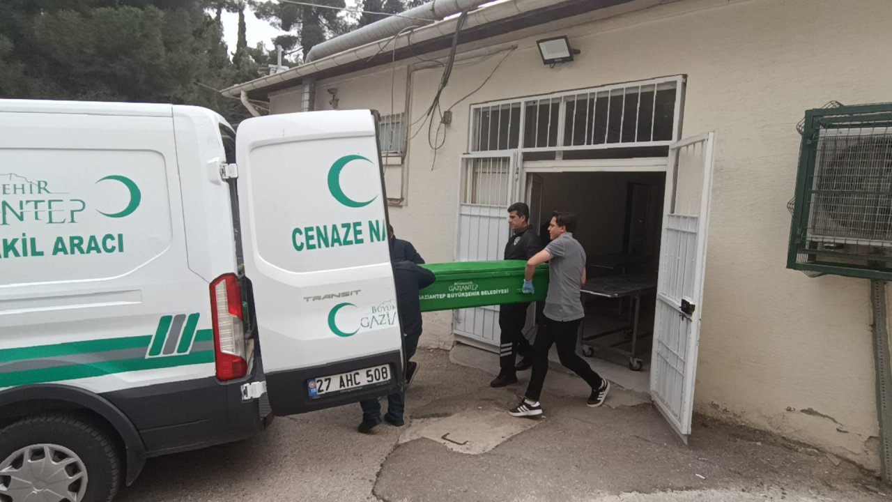 İş Yerinde Kalbinden Bıçaklanan Motor Ustası Öldü