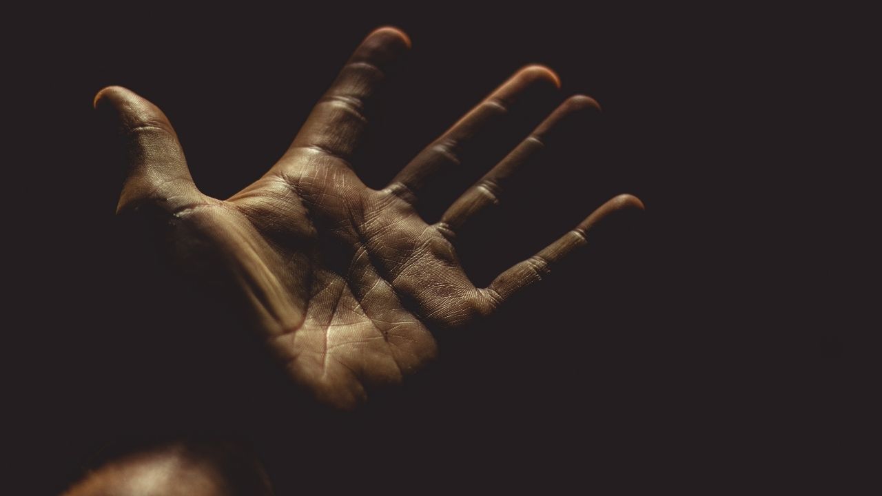 Kuruyan elleri anında yumuşacık yapıyor! Kuruyan elleri onaran doğal yöntem