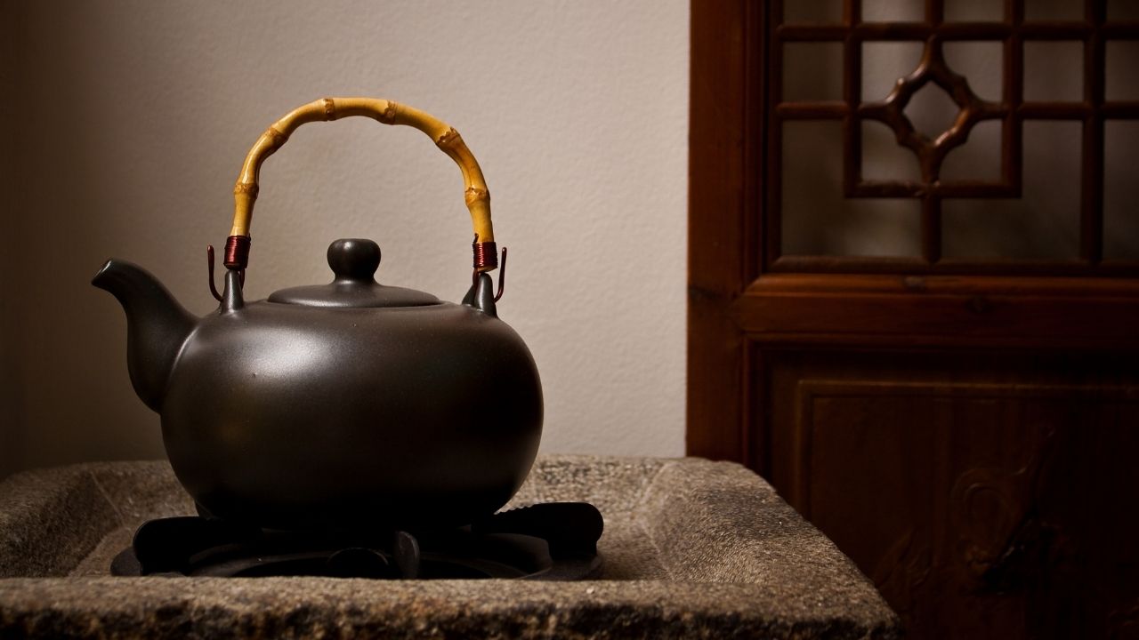 Çaydanlık nasıl temizlenir? Çaydanlık nasıl parlak hale getirilir? Çaydanlığı ilk günkü haline getirecek yöntem