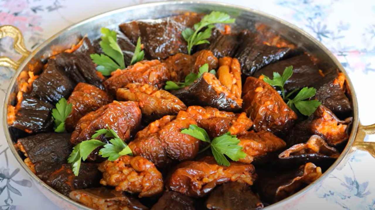 Gelinim Mutfakta Gaziantep usulü etli kuru dolma tarifi nasıl yapılır?