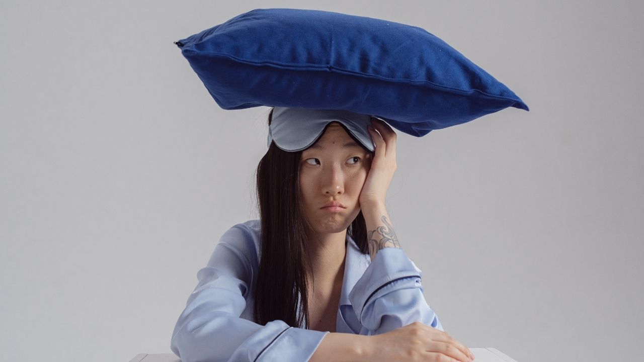 Uykusuzluk neden kaynaklanır? Uykusuzluğa ne iyi gelir? Uykusuzluğun etkileri nelerdir?