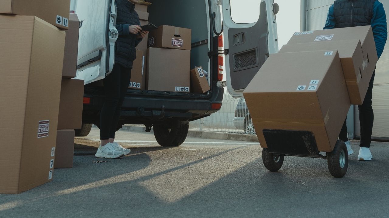 Arife günü kargo şubeleri çalışmaya devam edecek mi? Bayramda kargo şubeleri çalışacak mı?