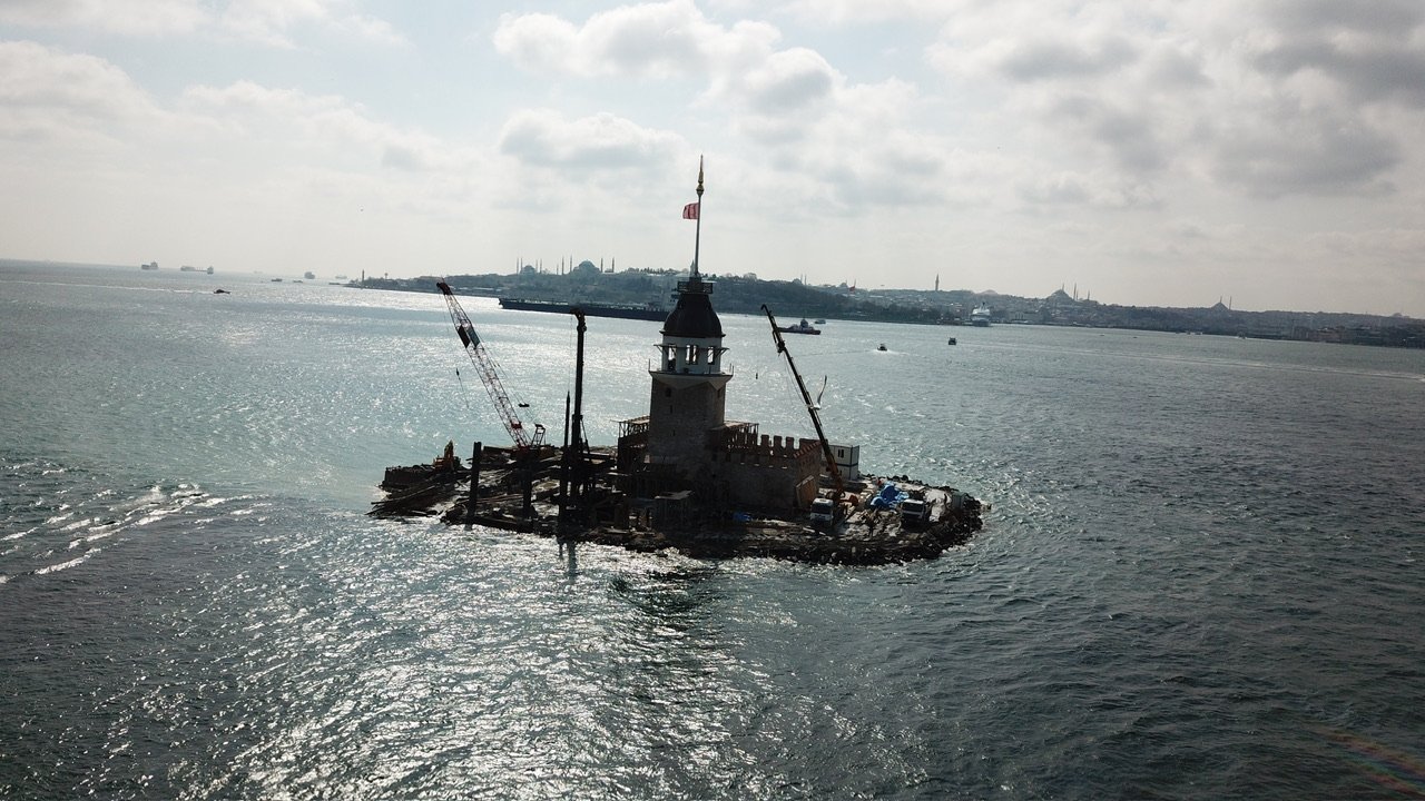 Kız Kulesi'nin Çevresindeki İskeleler Kaldırıldı