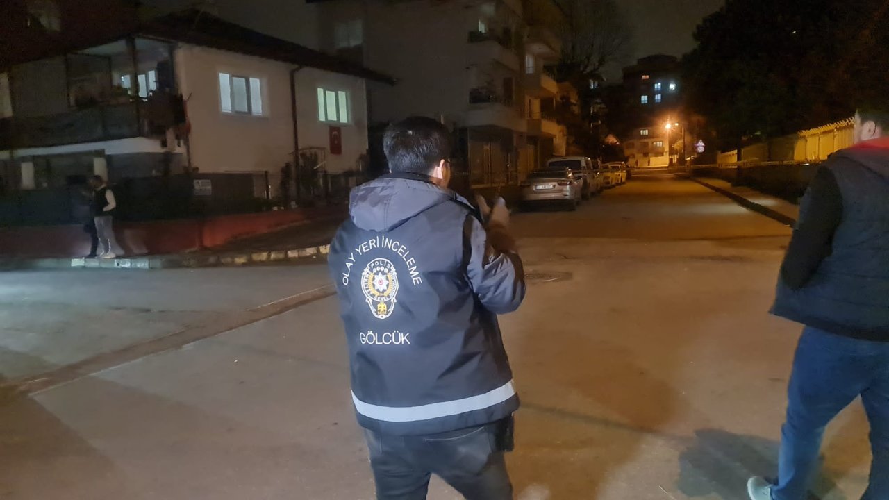 Sokakta Tüfekle Vurulup, Ağır Yaralandı