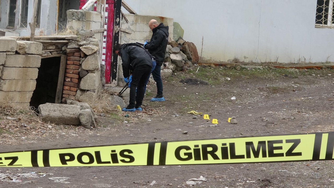 Otomobilde Otururken Yüzünden Vuruldu, 12 Gün Sonra Öldü