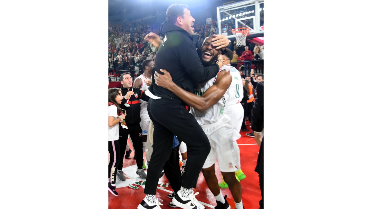 Pınar Karşıyaka Rakip Tanımıyor