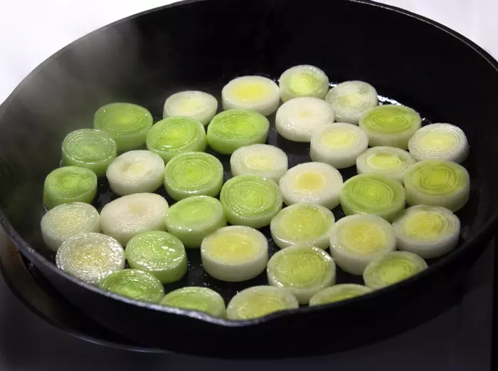 leekscookingincastir-101120239f717e55.webp